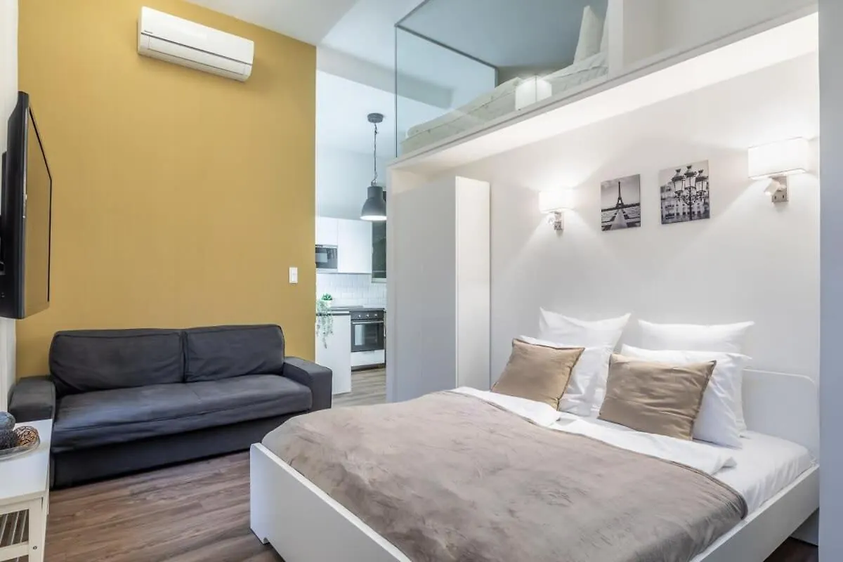 Charming Apartment At Central Location Budapest